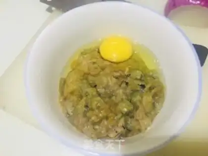 Make Egg fried fish seeds step 0