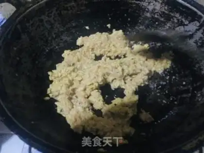 Make Egg fried fish seeds step 2