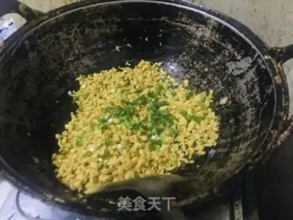 Make Egg fried fish seeds step 4