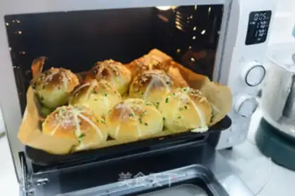 Make Garlic cheese bag step 17