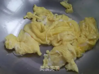 Make Eggs and mouths step 2