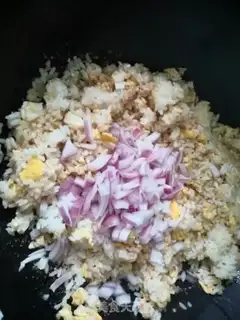 Make Egg fried rice step 4
