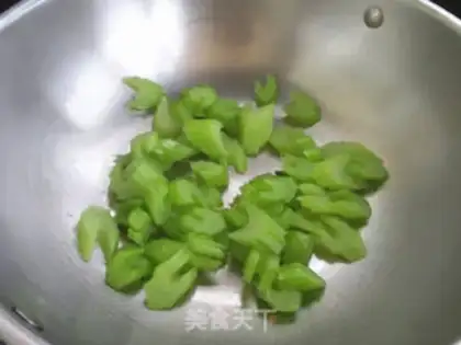 Make Lily