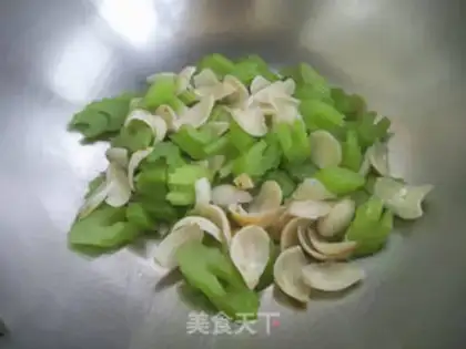 Make Lily