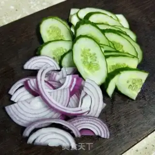 Make Eggs made from cucumbers step 1