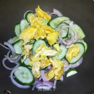 Make Eggs made from cucumbers step 7