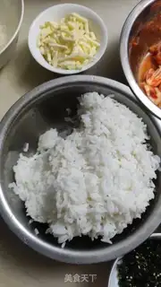 Make Pickle bacon cheese fried rice step 0