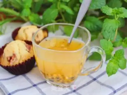 Make A bee of vanilla fruit step 4