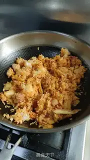 Make Pickle bacon cheese fried rice step 7