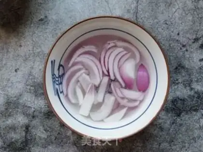 Make Onion wooded eggskin step 2