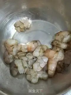 Make The shrimp meets the broccoli step 1