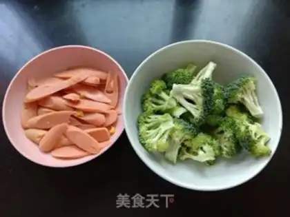 Make ♪ West blue flowers for ham and sausage ♪ step 0