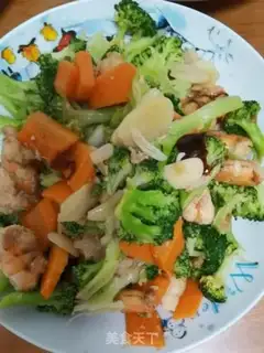 Make The shrimp meets the broccoli step 9