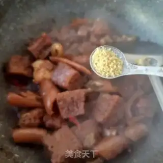 Make Pork-skin-burning potato step 17