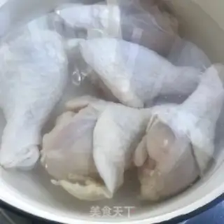 Make The cold hand tore the chicken step 1