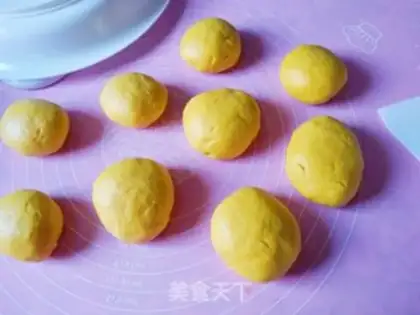 Make The bread superman squeezed step 6