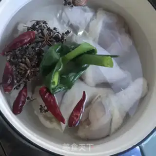 Make The cold hand tore the chicken step 2