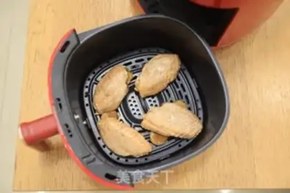 Make Air fried chicken wings and fries step 4