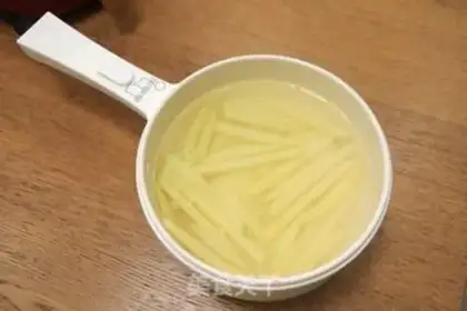 Make Air fried chicken wings and fries step 11