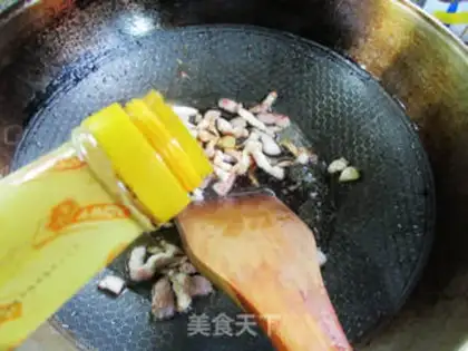 Make Sprinkled green bean sprouts step 4