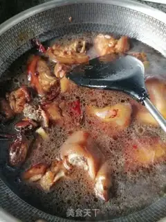 Make Red burning of pigs