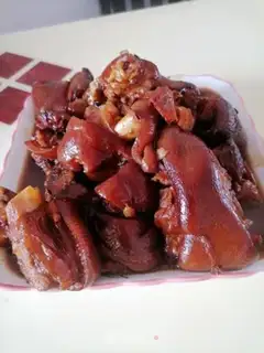 Make Red burning of pigs