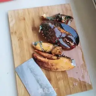 Make Cleaning up the lobster step 2