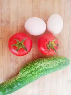 Make Tomato cucumber fried eggs step 0
