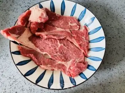 Make Black pepper steak step 2
