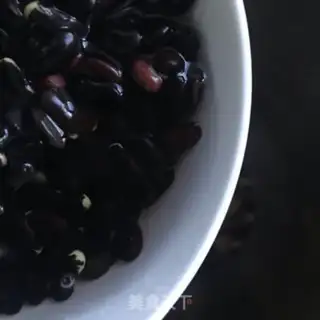 Make Red dates, three black rice paste step 4