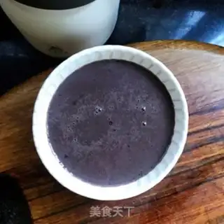 Make Red dates, three black rice paste step 9
