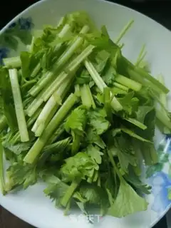 Make Celery fried beans step 1