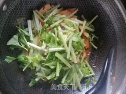 Make Celery fried beans step 5
