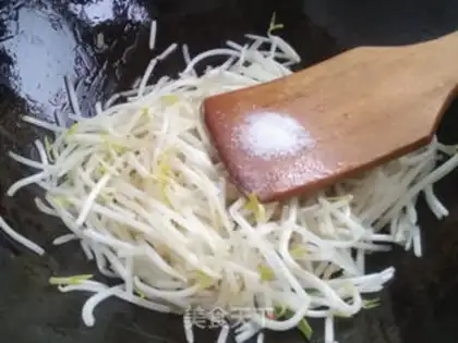 Make Bean sprouts step 3