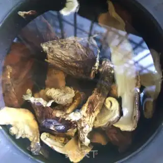 Make Puffy beef pasta step 1