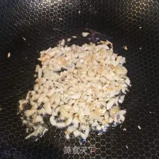 Make Garlic gravy step 3