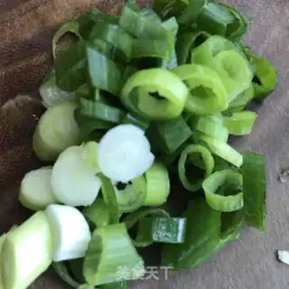 Make Black-middle-ear bean spoon step 1