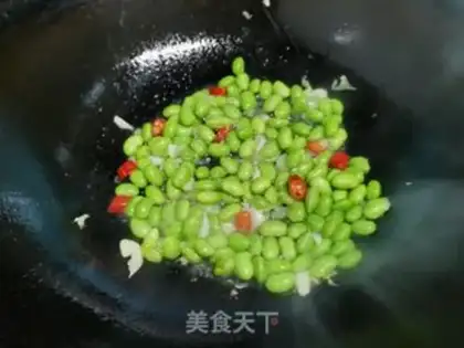 Make Soybeans fried sausage step 4