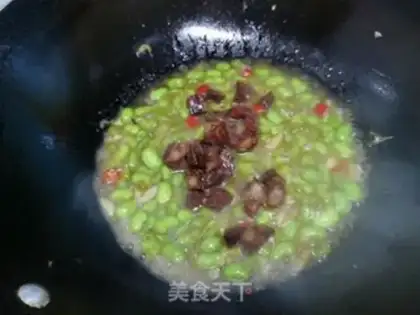 Make Soybeans fried sausage step 7