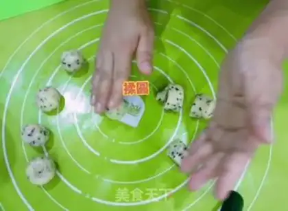 Make Potato dinosaur eggs step 4