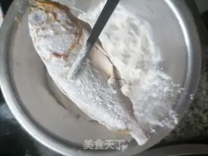 Make Spicy yellowfish step 2