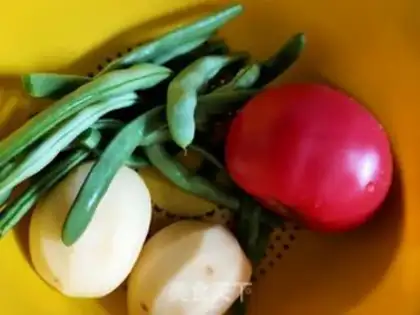 Make Coughpot tomato potato shrimp step 2