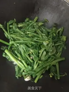 Make Garlic rinds step 1