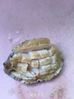 Make Garlic fans steam abalone step 1