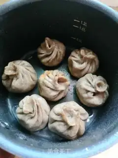 Make A barley-paste bun step 11