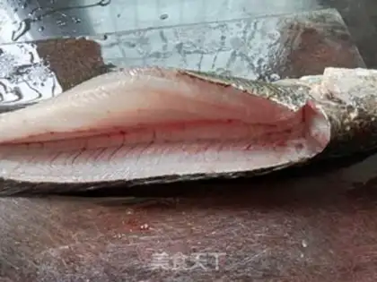 Make Tomato black fish step 0