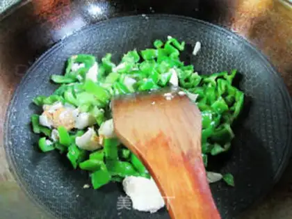 Make A duck egg with wrinkles step 5