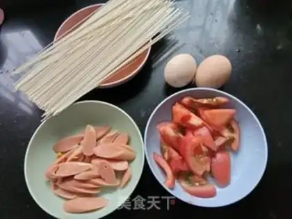 Make Tomato egg noodles step 0