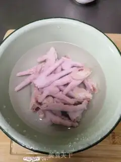 Make Lemon pine chicken claws step 0