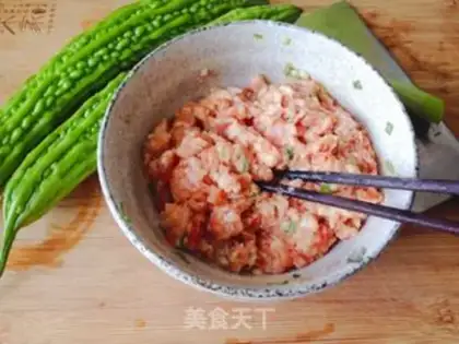 Make Meat made of bitter melons step 0